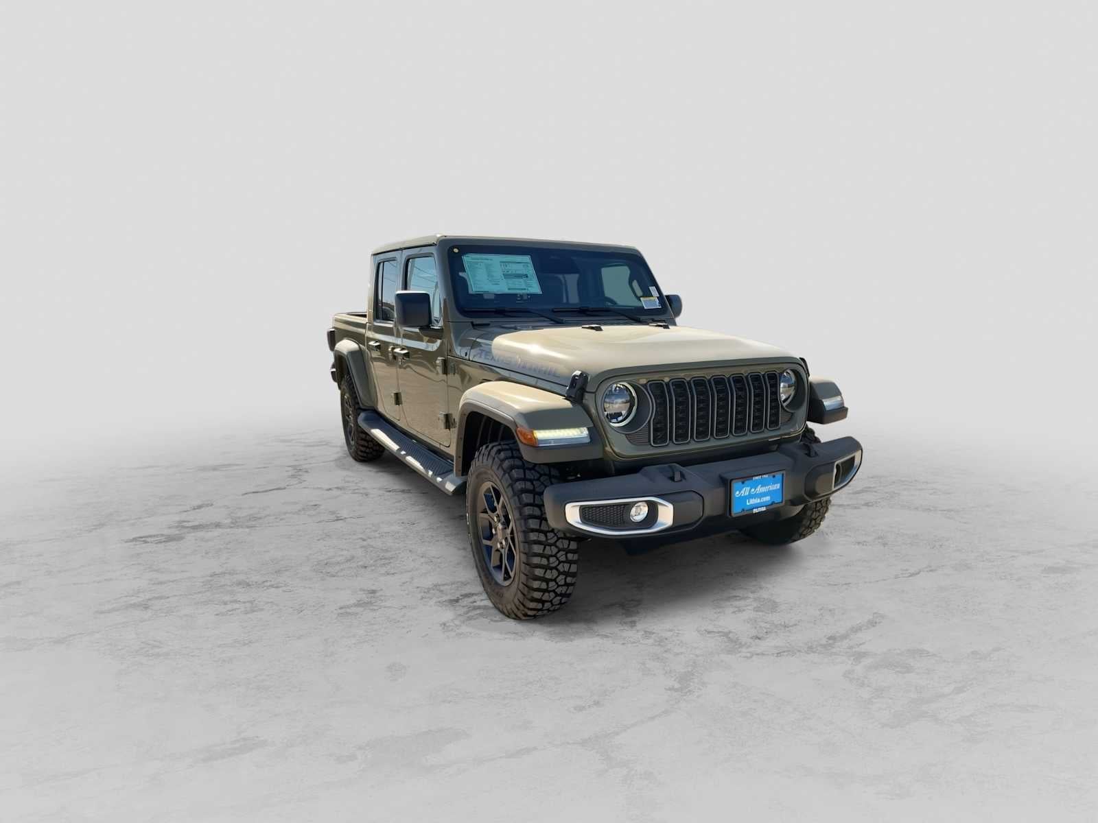 2026 Jeep Gladiator — side profile view