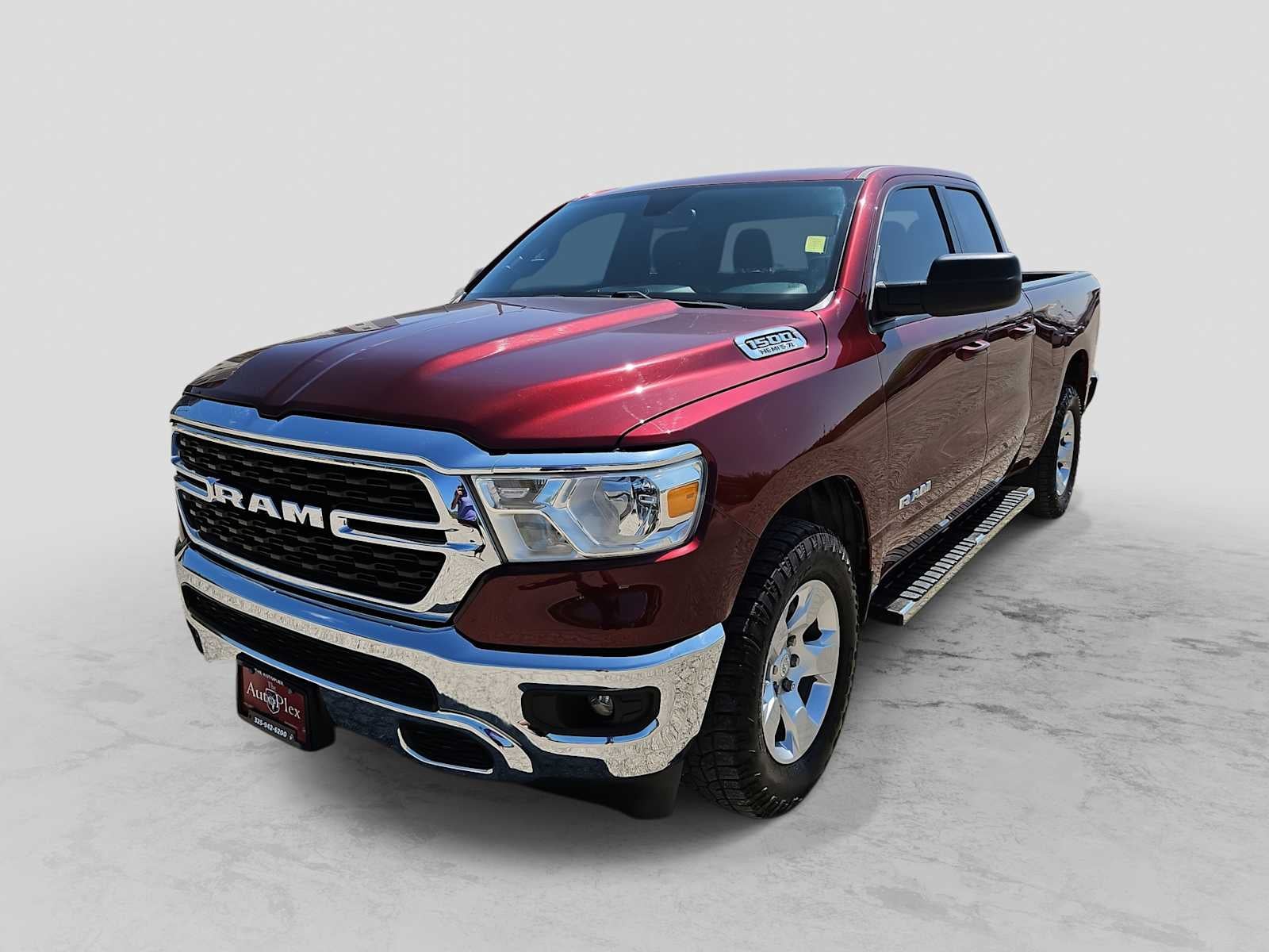 2022 RAM 1500 Lone Star Quad Cab 4x2 6'4' Box in Delmonico Red Pearlcoat — front three-quarter view