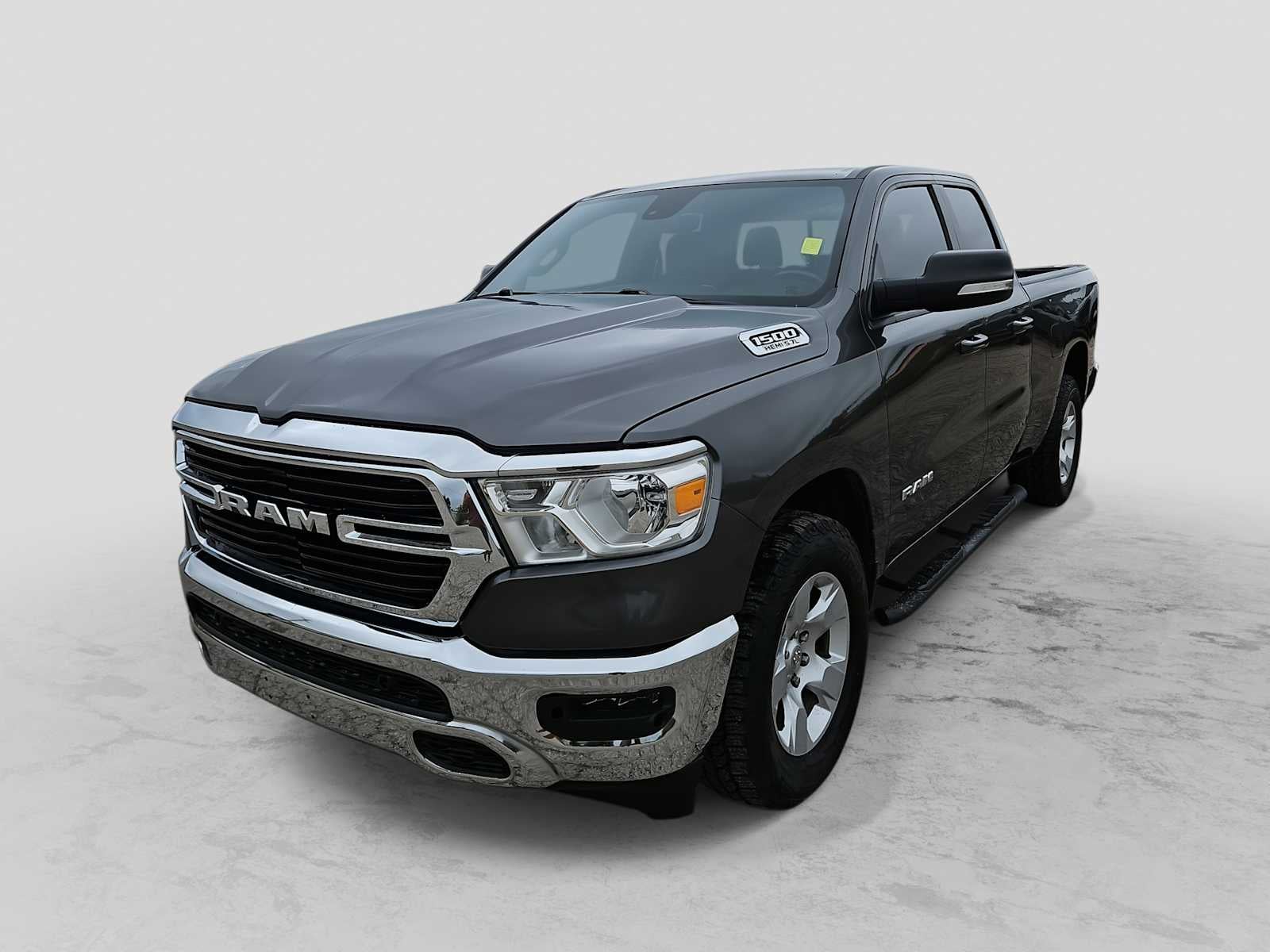 2022 RAM 1500 Lone Star Quad Cab 4x2 6'4' Box in Granite Crystal Metallic Clearcoat — front three-quarter view
