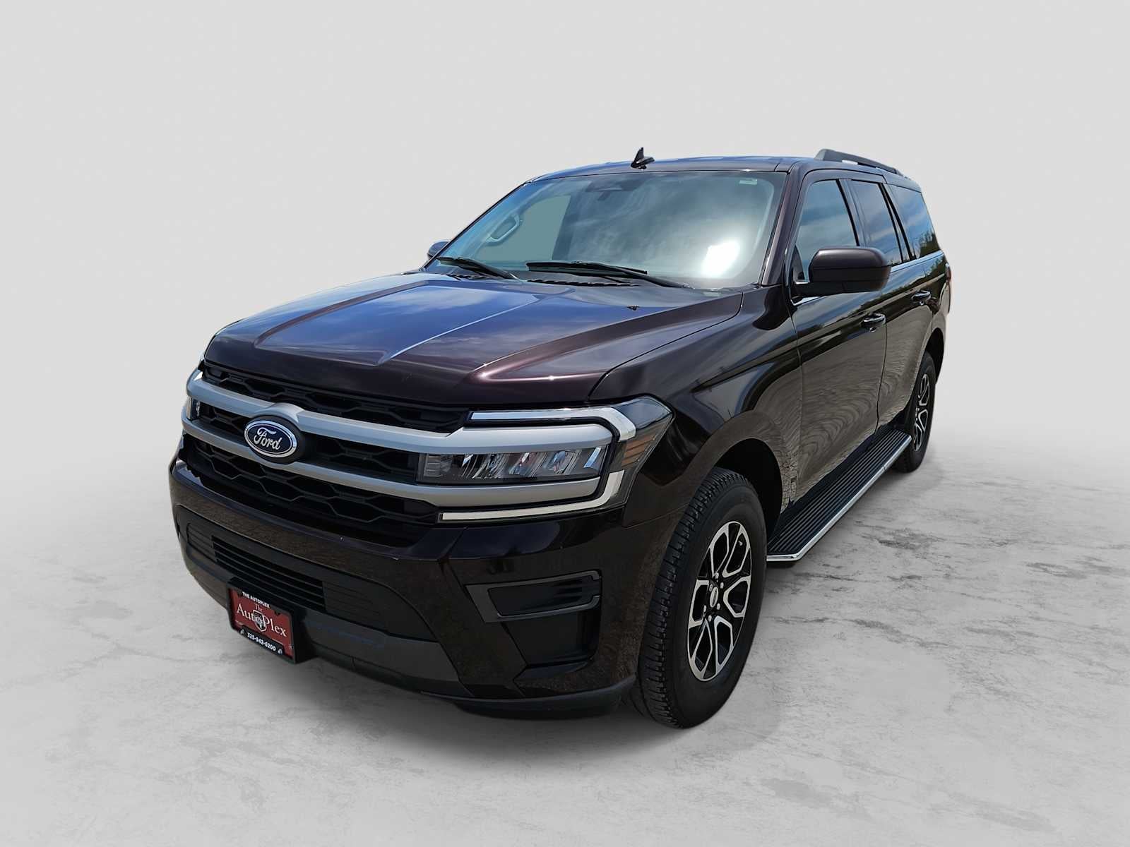 2023 Ford Expedition XLT in Jewel Red Metallic Tinted Clearcoat — front three-quarter view