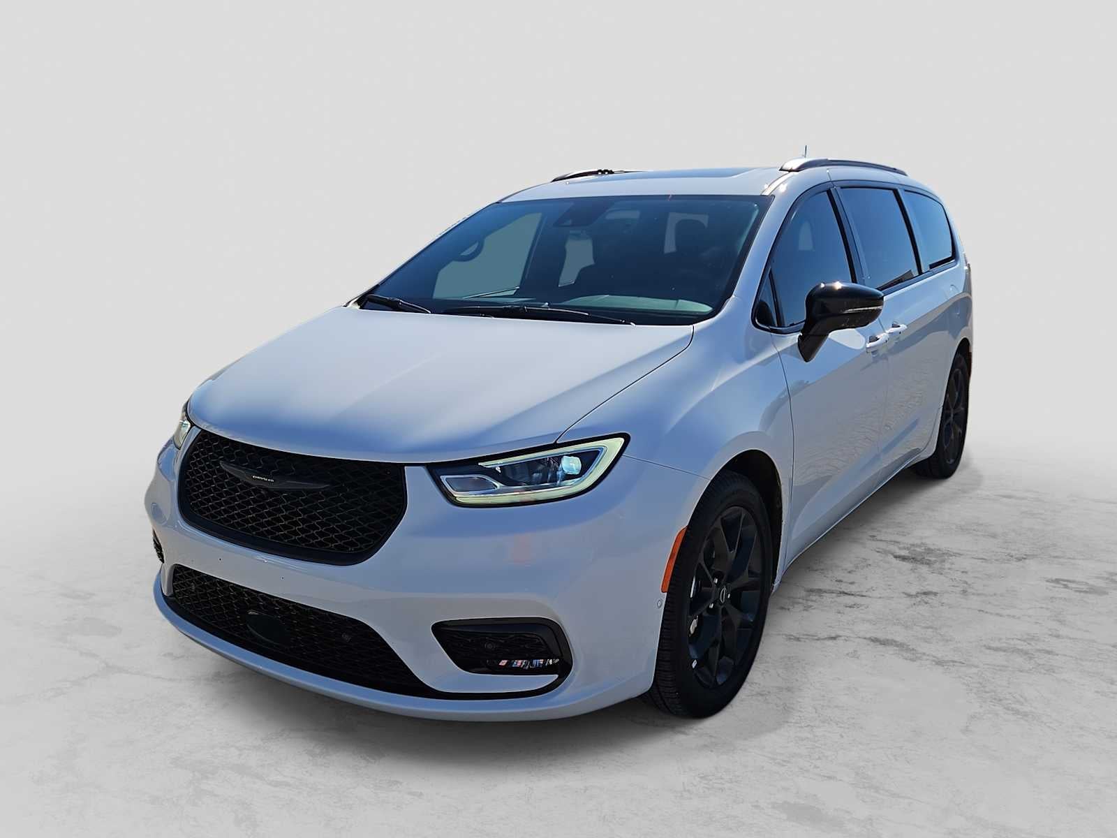 2026 Chrysler Pacifica PACIFICA LIMITED in Bright White Clear-Coat Exterior Paint — front three-quarter view
