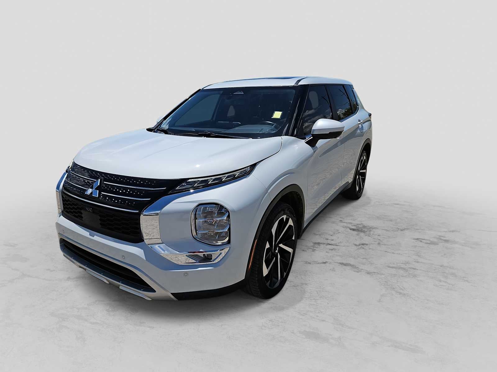 2024 Mitsubishi Outlander — interior view